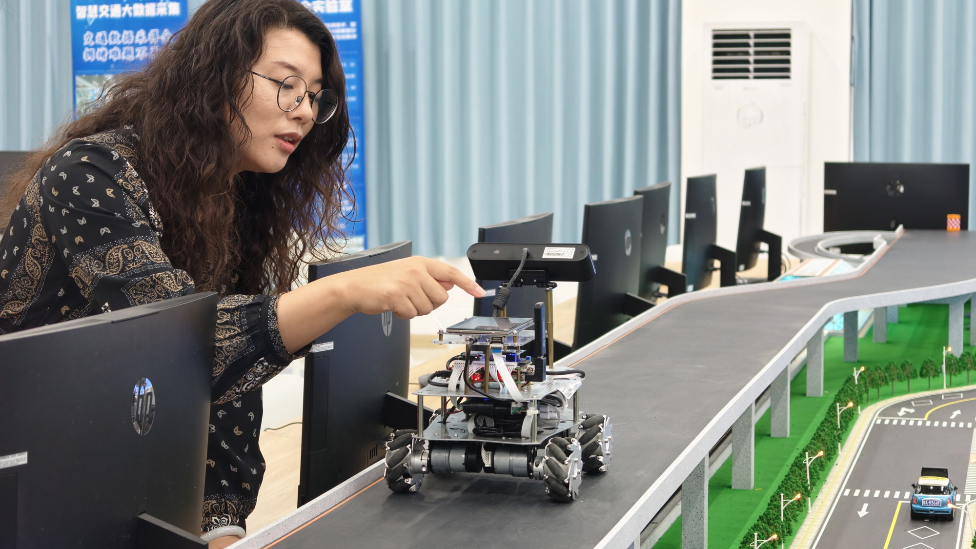 Smart Transportation Lab · 04, a user-provided photo